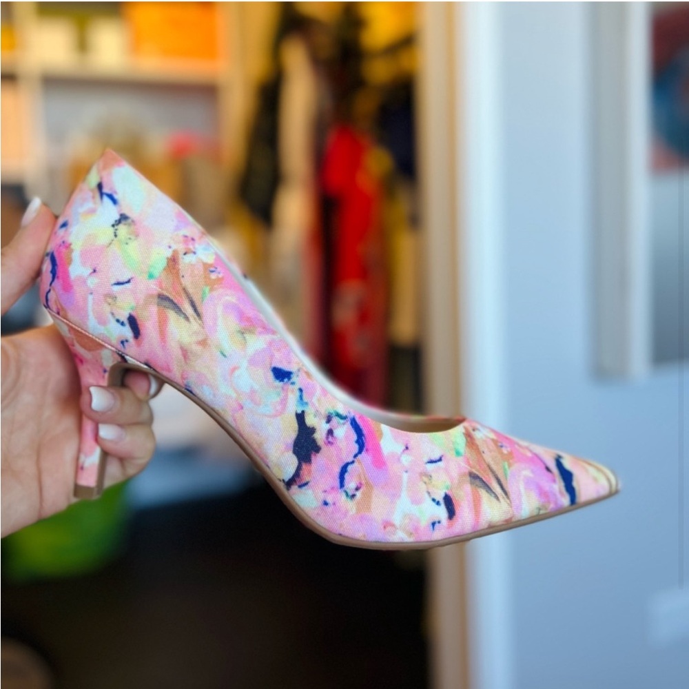 Alfani Step ‘n Flex Jeules Pointed Toe Classic Pumps - Floral/Abstract